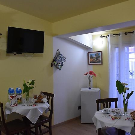 جيارديني ناكسوس B&B La Casa Di Luigi المظهر الخارجي الصورة