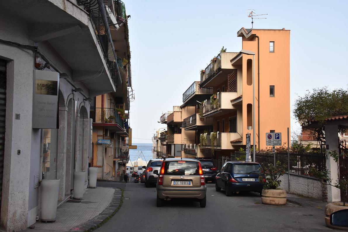 جيارديني ناكسوس B&B La Casa Di Luigi المظهر الخارجي الصورة